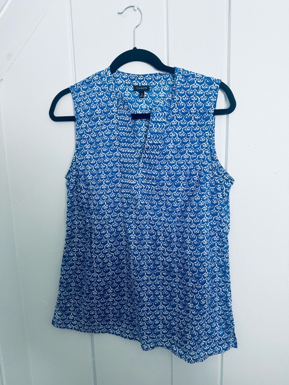 Talbots Blue and White Printed Sleeveless Ruffle-Front Blouse